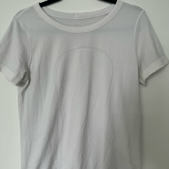 Lululemon Run Swiftly T-shirt - Picture 1 of 4